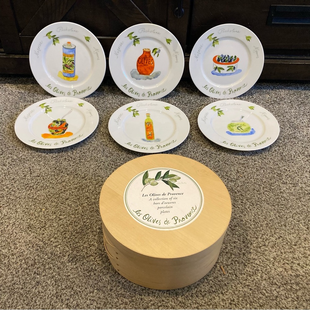 Crate & Barrel “Les Olives de Provence” Porcelain Appetizer Plates Set of 6 -New